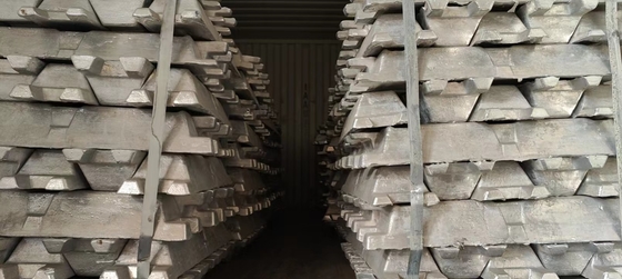 Wysokiej jakości wlewki aluminiowe A7 Wlewki czystego aluminium A8 Aluminium na sprzedaż